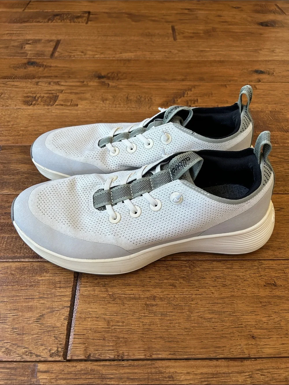 Allbirds Tree Runner Go Utility Sneakers Blizzard / Hazy Pine Mens Size 9